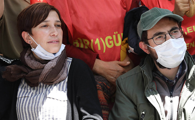 İki şair, Nuriye Gülmen ve Semih Özakça'ya destek için açlık grevine başlıyor