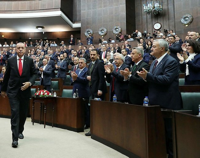 Ankara kulisleri hareketli: Pakdemirli'den sonra hangi bakanlar 'görevden affını' isteyecek