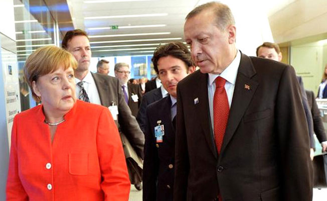Erdoğan, Merkel ile görüştü