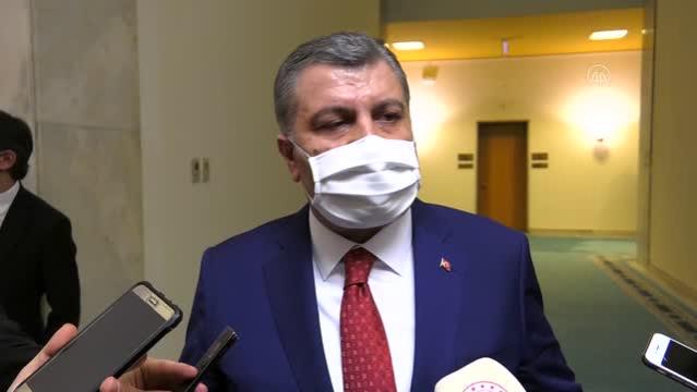 Bakan Koca Erdoğan’ın hekimlere yönelik “gidiyorlarsa gitsinler” sözlerini değerlendirdi