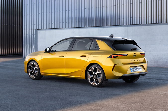 2022 model yeni Opel Astra sonunda Türkiye'de! Fiyatını hiç kimse böyle beklemiyordu