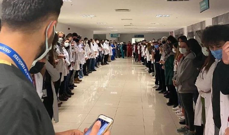 Hekimi darp eden jandarma, alkışlı protesto ile taburcu edildi