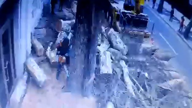MOBESE'den yine görüntü sızdırıldı! AKP'li vekil kanserli ağaçların kesilmesi görüntülerini yayınladı