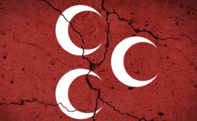Genel Merkezi çok sert eleştirerek toplu istifa ettiler