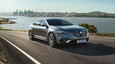 Renault, Rusya'daki faaliyetlerini askıya aldı