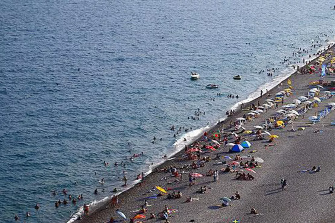 Koylar özelleştiriliyor: Bakanlık belediyeden halk plajını boşaltmasını istedi