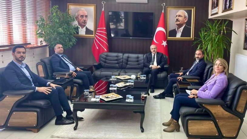 İmamoğlu’na randevu vermeyen vali CHP'yi ziyaret etti