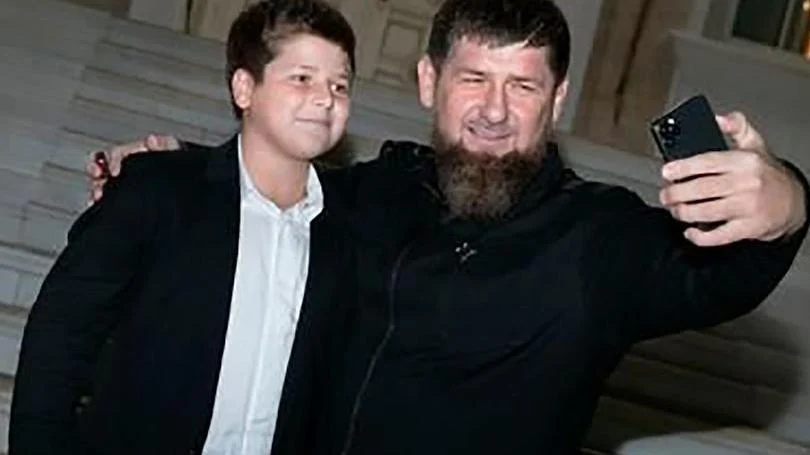 Çeçen lider Kadirov, 14 yaşındaki oğlunu bile savaşa gönderdi