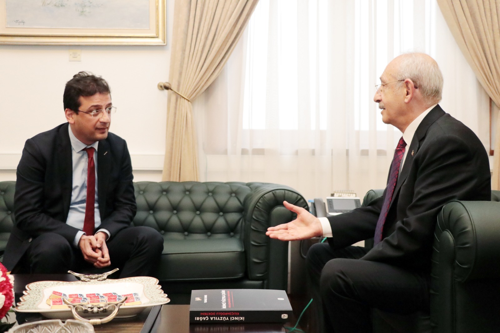 CHP’li Emre’den, ‘İkinci Yüzyıla Çağrı- Kılıçdaroğlu Doktrini’ kitabı