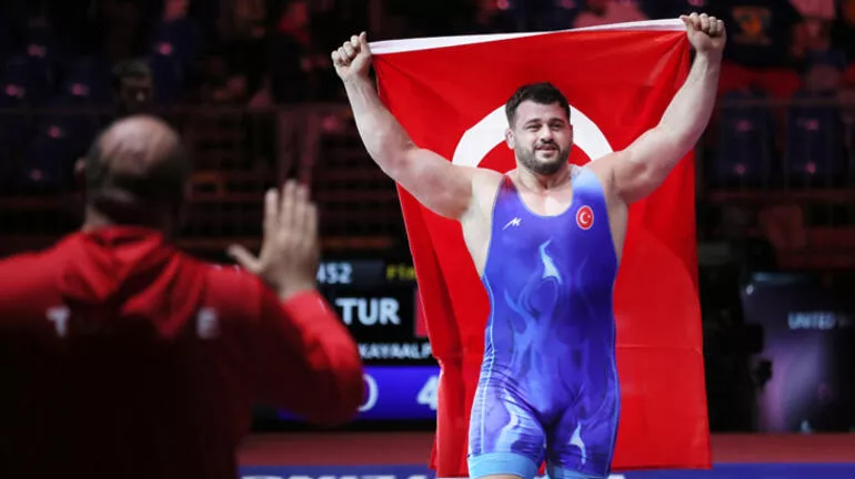 Rıza Kayaalp 11. kez Avrupa Şampiyonu oldu