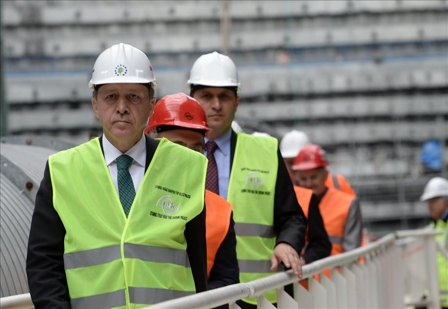 "Erdoğan müteahhit oldu"