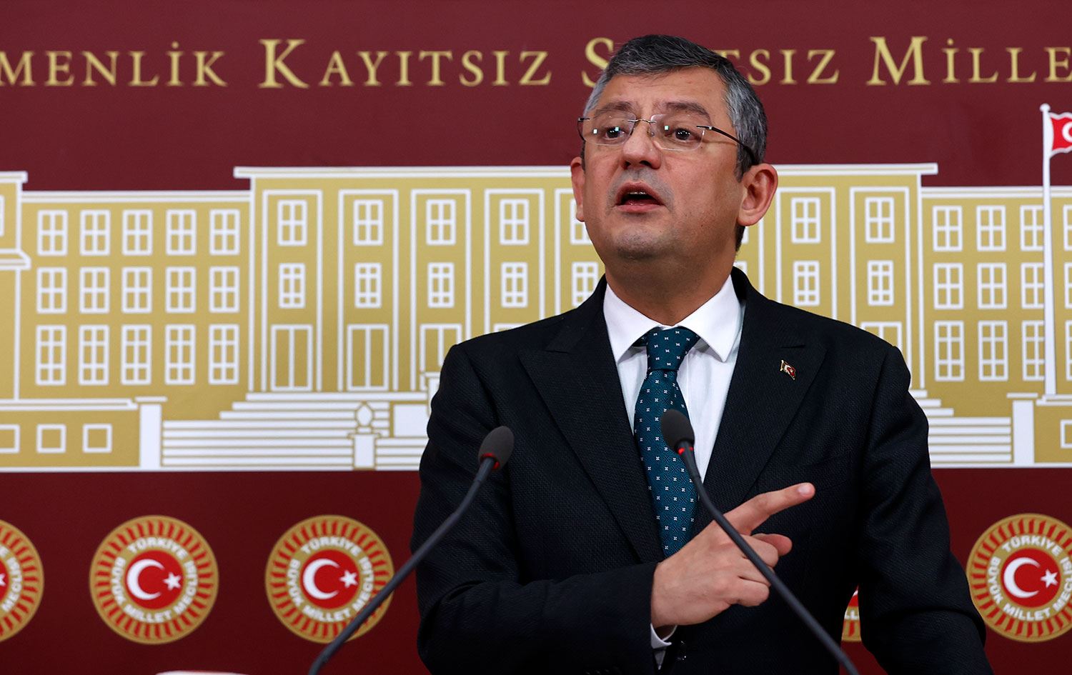 CHP'li Özgür Özel duyurdu: Gündeme bomba gibi düşecek