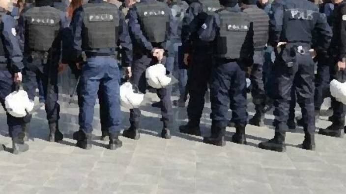 3 bin polise sosyal medya operasyonu