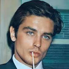 Alain Delon ötenazi yaptırarak hayata veda etti