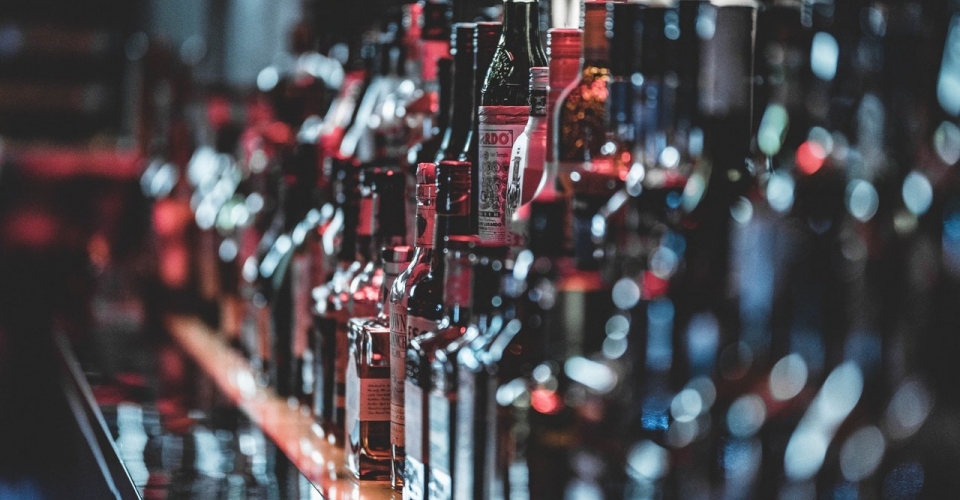 Alkol ve tütüne yine zam geldi!