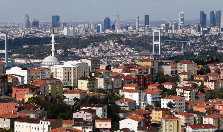 Büyük aile dönemi geri geldi! Ekonomi nedeniyle yetişkinler anne baba evine dönüyor