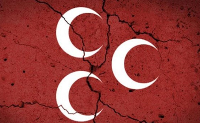 MHP'de 'hayır' istifaları devam ediyor; o ilçede hiç üyesi kalmadı