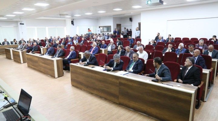 AKP'li belediye başkanı disipline sevk edildi: CHP'ye destek vermişti