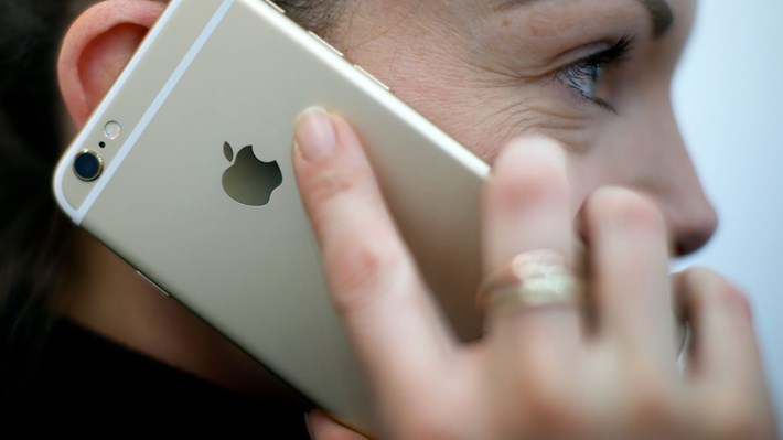 Apple'a tazminat şoku: iPhone kullanıcılarına 1000 dolar ödenecek