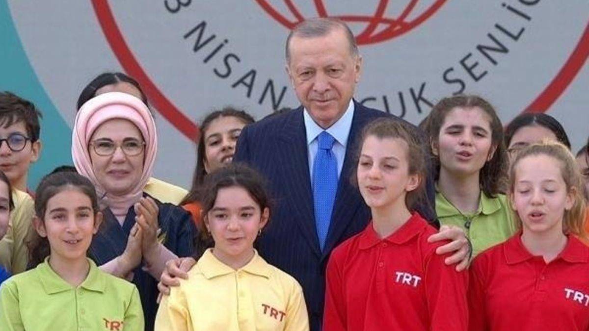 Erdoğan çocuklara seslendi: Yarın yetki sahibi olduğunuzda sakın kirlenmeyin