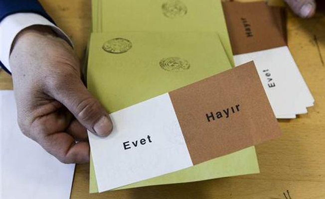 'Vatandaşın parası 'Evet' için AKP'li belediyelere dağıtıldı'