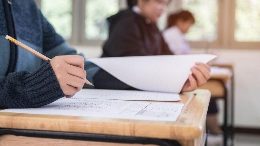Veliler ve öğrenciler dikkat! Okullarda kayıt takvimi değişti