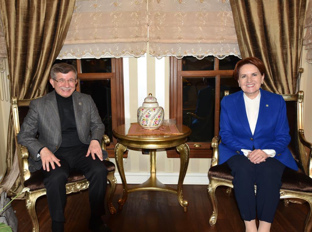 Davutoğlu'ndan Akşener'e bayram ziyareti