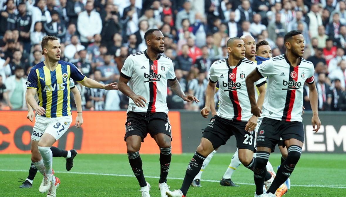 Beşiktaş-Fenerbahçe derbisinde penaltı şov... 45 dakikada 2 penaltı!