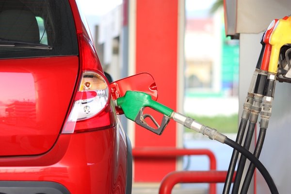 Benzine yeni zam yolda!