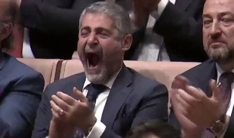 Erdoğan konuştu, Nebati esnedi...