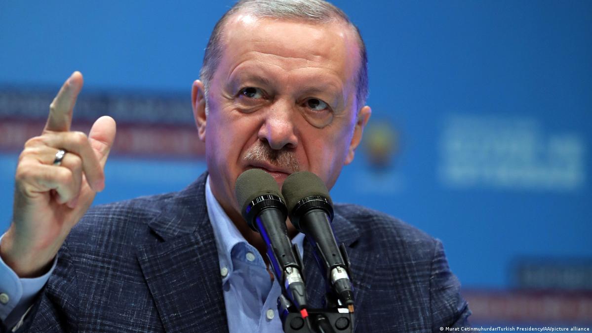 Erdoğan'ın en yakınındaki isim sessizliğini bozdu: "Nerede yanlış yaptık diye vicdan muhasebesi yapmak şart"