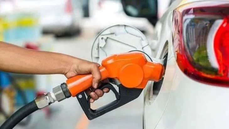 Benzin ve LPG'ye yine zam geliyor