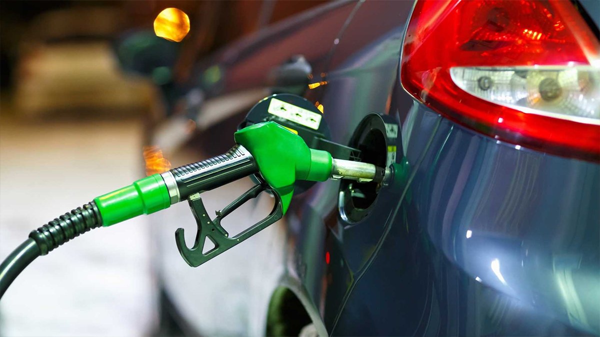Benzine büyük zam! Bu geceden itibaren pompaya yansıyacak
