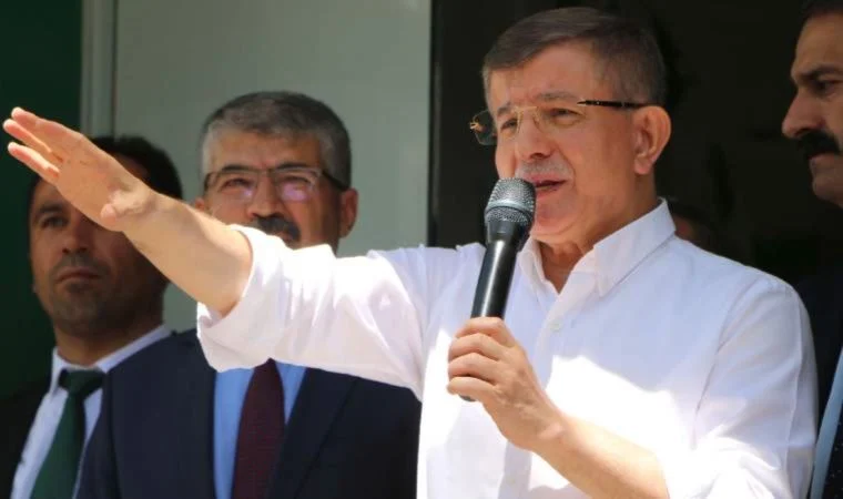 Davutoğlu'ndan AKP'yi kızdıracak sözler! 'Pudra şekerli' mesaj verdi