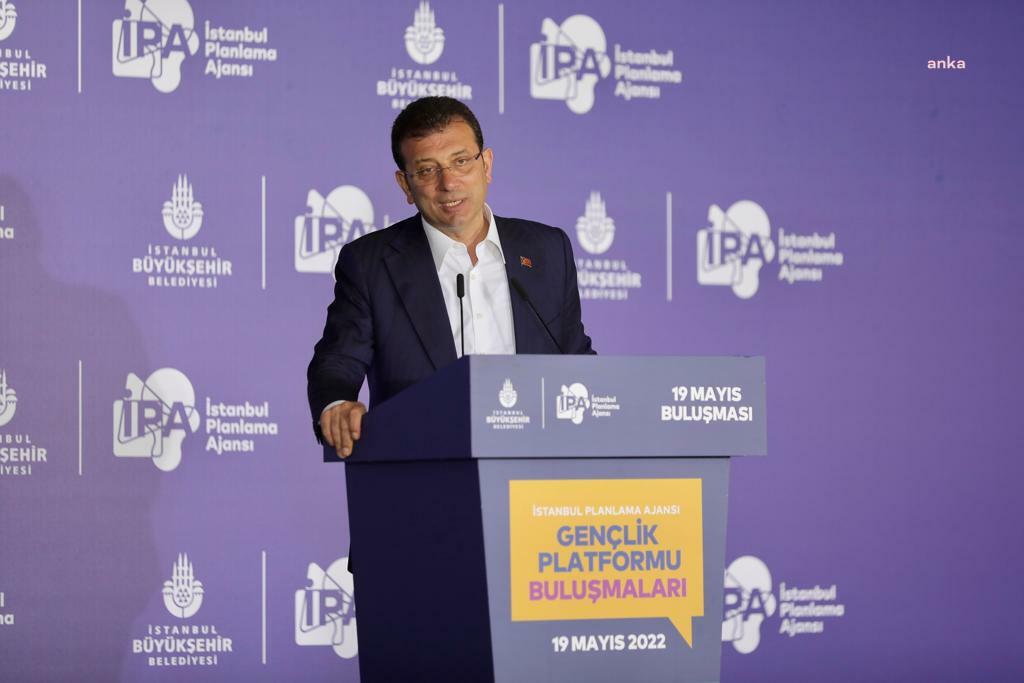 İmamoğlu gençlere seslendi: "Konuşun, ama bir yıl daha dikkatli olun"