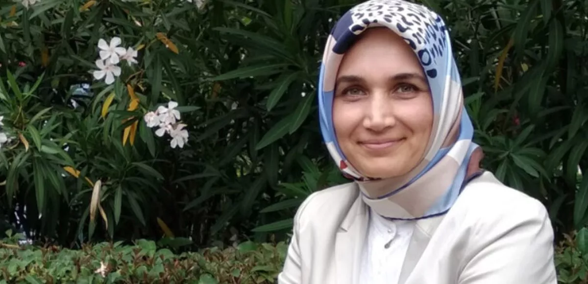 ‘İlk türbanlı vali’ Kübra Güran Yiğitbaşı şirketleriyle dikkat çekiyor