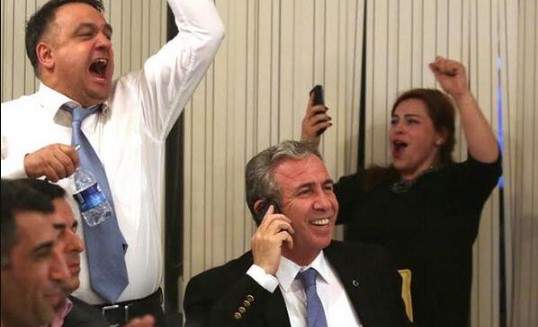 Mansur Yavaş'tan fark yiyen Özhaseki konuştu...Belediye başkanlarının adaylık ihtimallerini eleştirdi