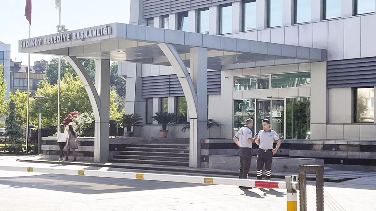 Kadıköy Belediyesi'nde rüşvet iddiası... Yapılan operasyonda 32 kişi tutuklandı!