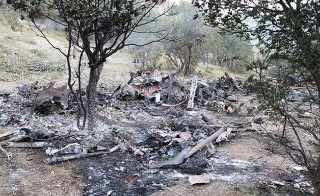 Helikopter 300 metreden düştü, mühimmatı infilak etti