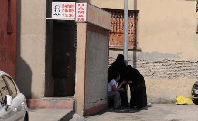 Tarihi hamamda yangın çıktı: Kadınlar kendilerini dışarı attı