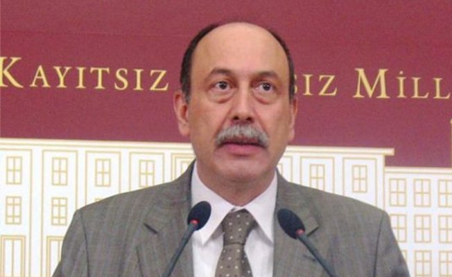 Levent Tüzel'in pasaportu iptal edildi