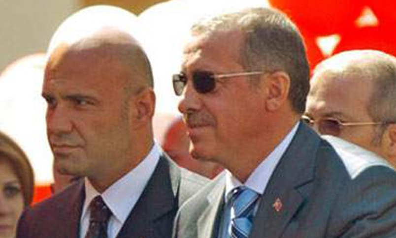 Erdoğan'ın eski yol arkadaşından flaş paylaşım: Bana tükenişin resmini çizer misin Abidin?