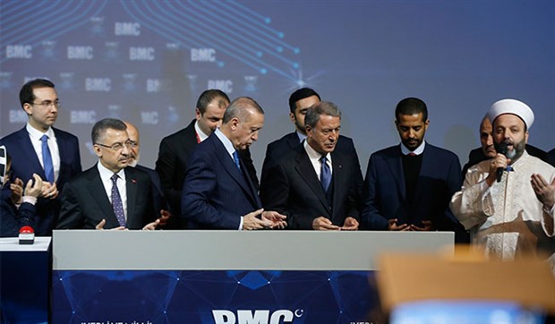 Temelini Erdoğan ve Katar Emiri atmıştı: BMC’nin fabrikası sökülüyor!