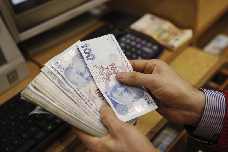 TÜİK'e göre, Türkiye ekonomisi yüzde 7,3 büyüdü