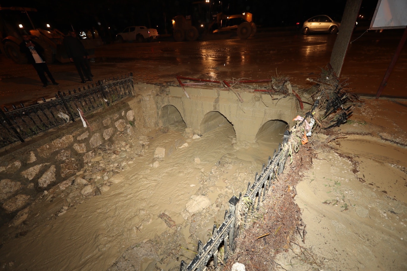 Burdur'da sel can aldı! 1 kişi hayatını kaybetti, 1 ağır yaralı