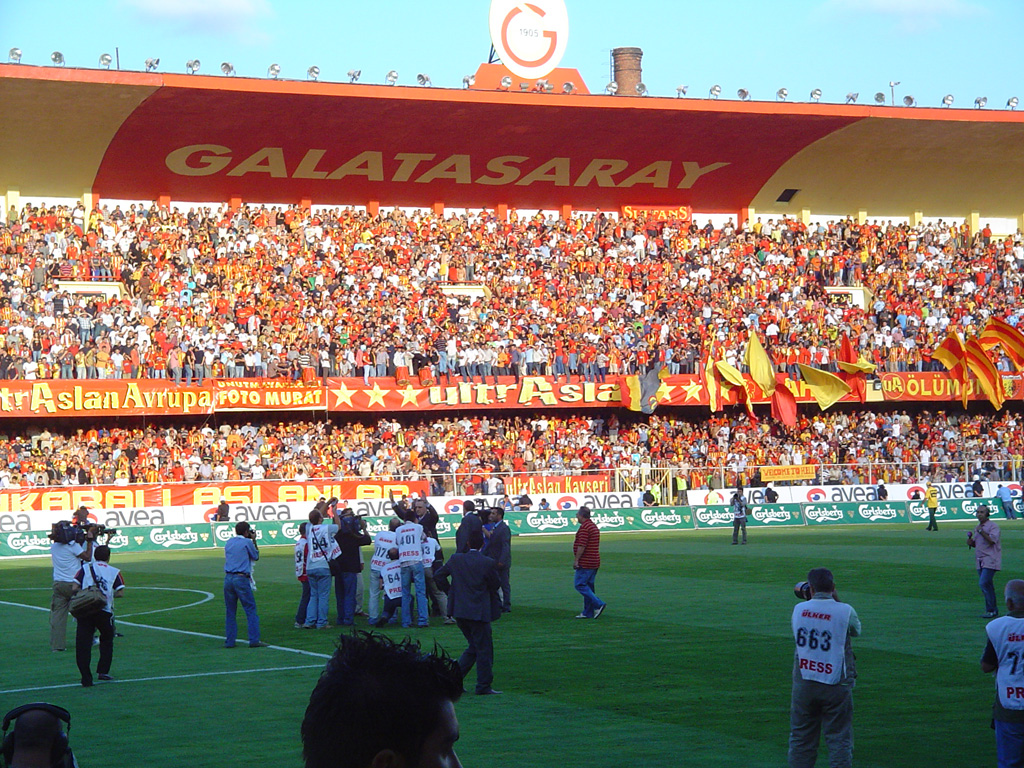 Galatasaray'ın stadyumunun adı değişecek mi? Seçim vaatleri...