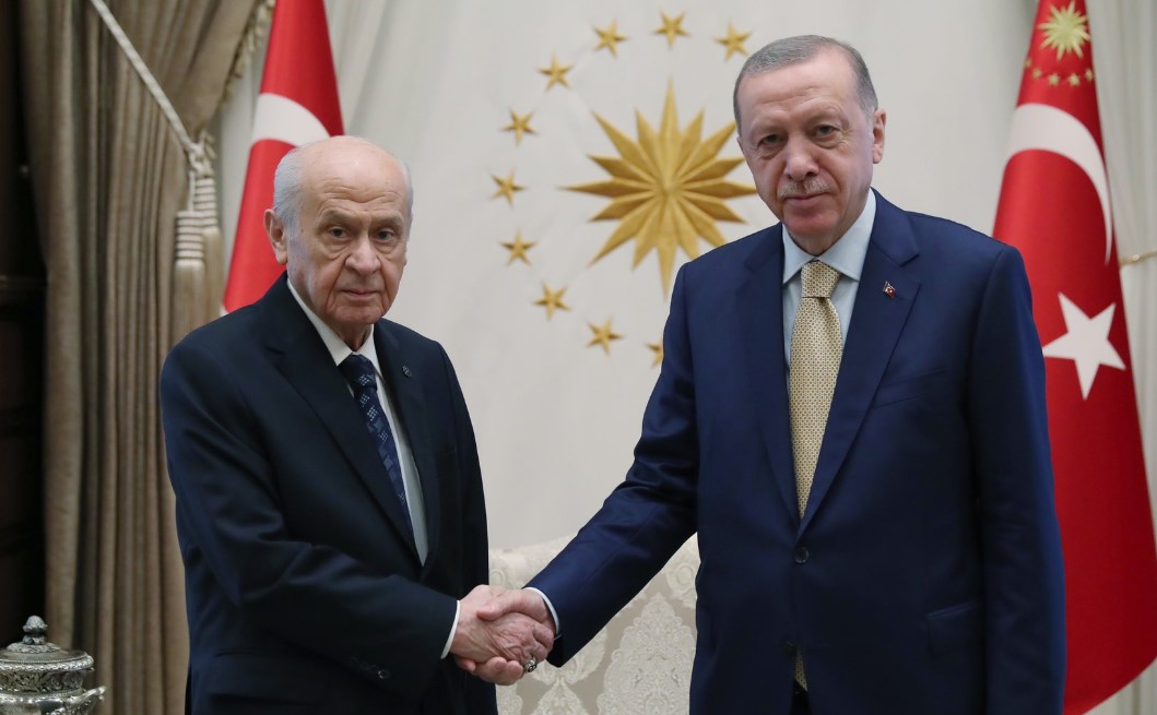 Saray'da sürpriz görüşme... Erdoğan ve Bahçeli görüşmesi sona erdi