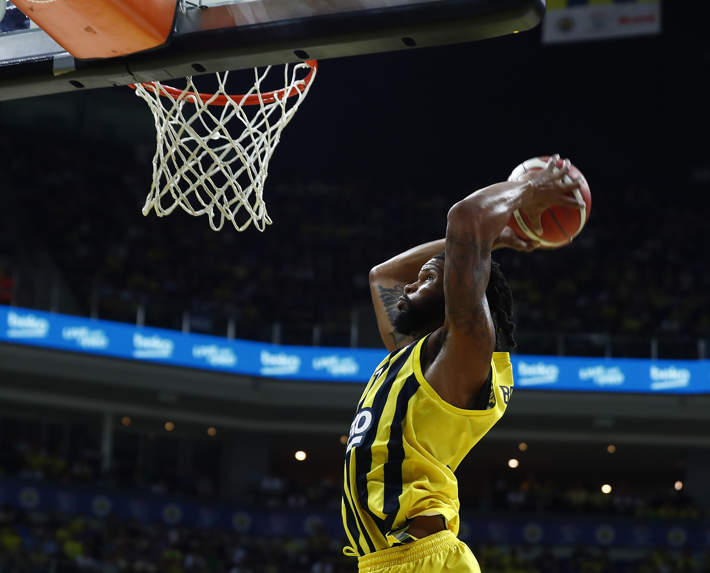 Fenerbahçe Beko şampiyonluğa çok yakın