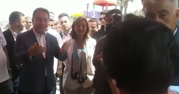 Ali Babacan'a Aydın'da protesto şoku: "Her şeyimizi sattınız, göz yumdunuz!"