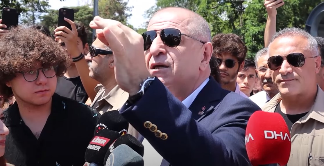 Ümit Özdağ intihar olaylarıyla çalkalanan Akdeniz Üniversitesi'nde! "40 günde üçüncü intihar vakası! Yurtlarda tarikat baskından bahsediliyor"